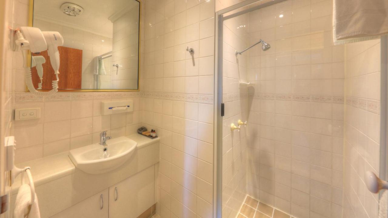 Cousins Motor Inn Инверелл Экстерьер фото