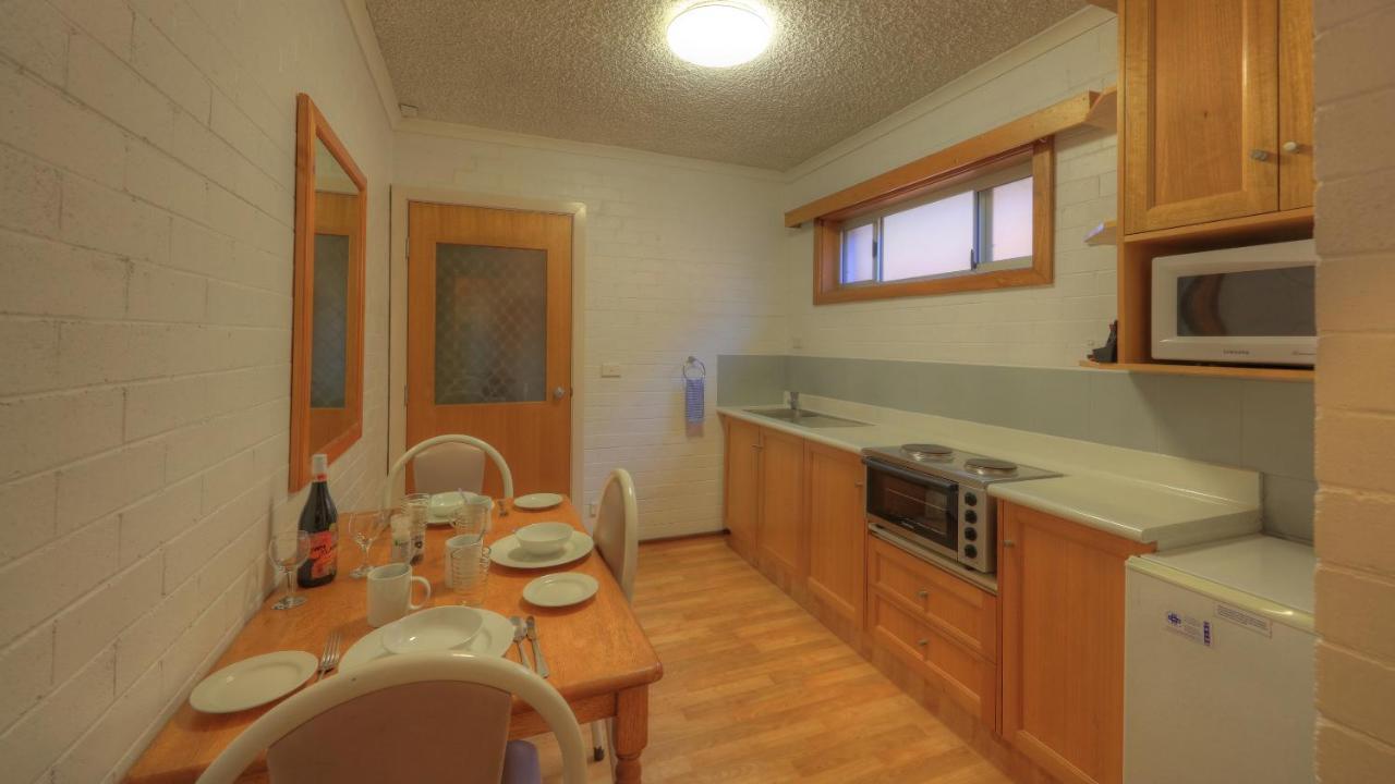 Cousins Motor Inn Инверелл Экстерьер фото