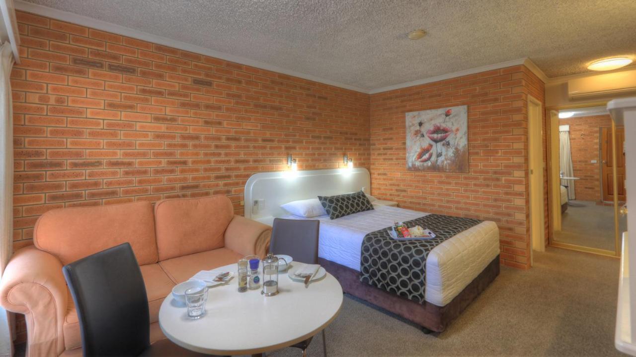 Cousins Motor Inn Инверелл Экстерьер фото